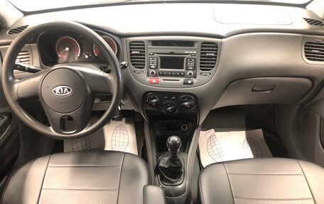 KIA Rio II, 2011 год, 569 000 рублей, 20 фотография