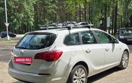 Opel Astra J, 2013 год, 1 020 000 рублей, 4 фотография
