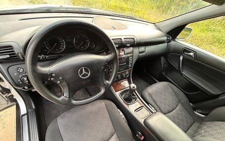 Mercedes-Benz C-Класс, 2005 год, 750 000 рублей, 2 фотография
