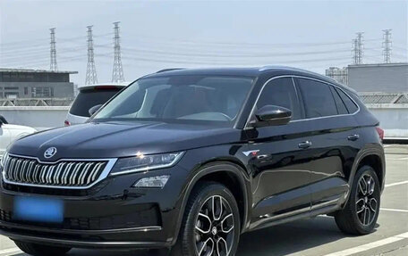 Skoda Kodiaq I, 2022 год, 2 700 999 рублей, 1 фотография