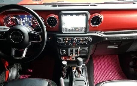 Jeep Wrangler, 2022 год, 3 850 000 рублей, 7 фотография