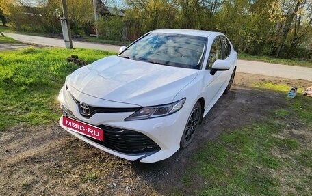 Toyota Camry, 2018 год, 3 300 000 рублей, 21 фотография