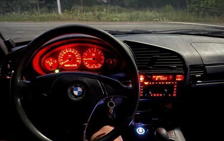 BMW 3 серия, 1996 год, 300 000 рублей, 12 фотография