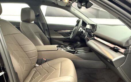 BMW 5 серия, 2025 год, 8 495 000 рублей, 30 фотография