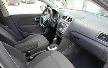 Volkswagen Polo VI (EU Market), 2018 год, 999 800 рублей, 13 фотография