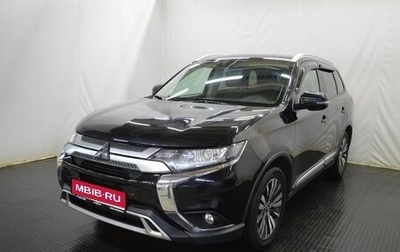 Mitsubishi Outlander III рестайлинг 3, 2019 год, 1 925 000 рублей, 1 фотография