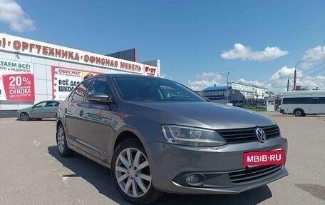 Volkswagen Jetta VI, 2013 год, 1 150 000 рублей, 3 фотография