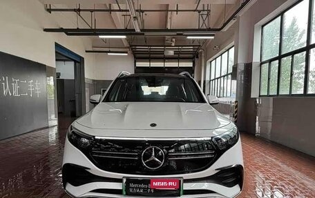 Mercedes-Benz EQB, 2023 год, 3 040 000 рублей, 2 фотография