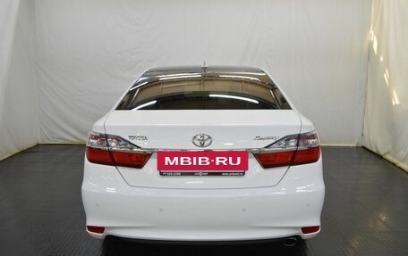 Toyota Camry, 2016 год, 1 975 000 рублей, 6 фотография