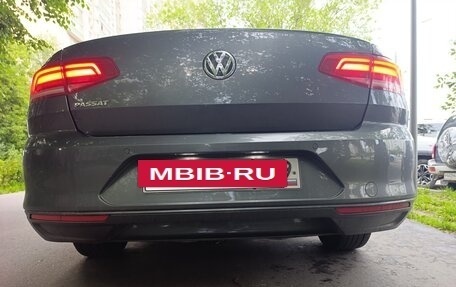 Volkswagen Passat B8 рестайлинг, 2017 год, 1 450 000 рублей, 14 фотография