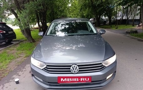 Volkswagen Passat B8 рестайлинг, 2017 год, 1 450 000 рублей, 26 фотография