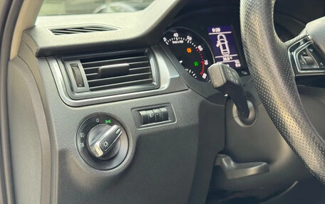 Skoda Rapid I, 2015 год, 890 000 рублей, 14 фотография