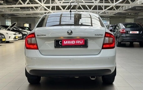 Skoda Rapid I, 2015 год, 890 000 рублей, 6 фотография