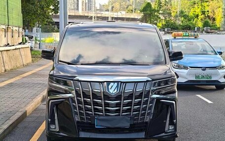 Toyota Alphard III, 2021 год, 7 600 000 рублей, 2 фотография