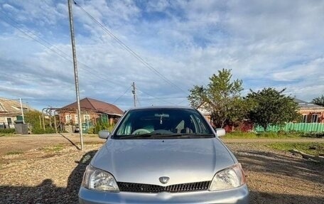 Toyota Platz, 2001 год, 365 000 рублей, 2 фотография