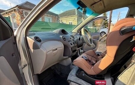Toyota Platz, 2001 год, 365 000 рублей, 13 фотография