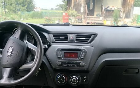 KIA Rio III рестайлинг, 2013 год, 700 000 рублей, 1 фотография