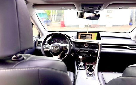 Lexus RX IV рестайлинг, 2019 год, 4 100 000 рублей, 1 фотография