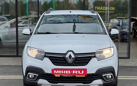 Renault Sandero II рестайлинг, 2018 год, 1 060 000 рублей, 2 фотография