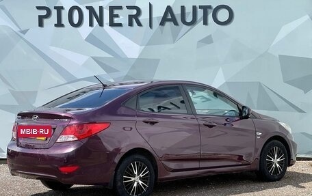 Hyundai Solaris II рестайлинг, 2013 год, 800 000 рублей, 4 фотография