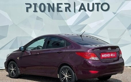 Hyundai Solaris II рестайлинг, 2013 год, 800 000 рублей, 6 фотография