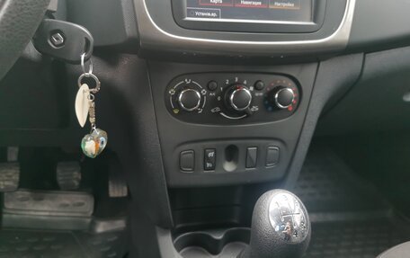 Renault Sandero II рестайлинг, 2018 год, 1 020 000 рублей, 20 фотография