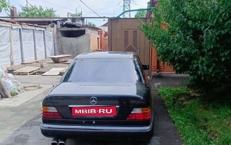 Mercedes-Benz E-Класс, 1992 год, 250 000 рублей, 3 фотография