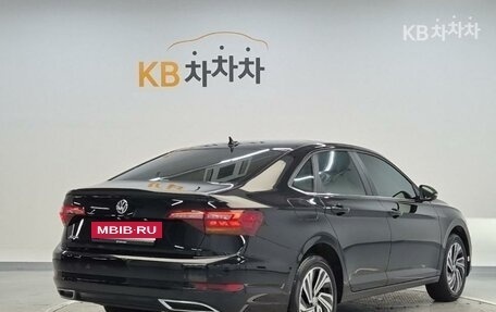 Volkswagen Jetta VII, 2022 год, 1 990 000 рублей, 3 фотография