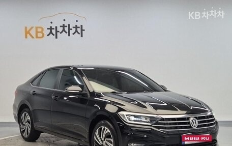 Volkswagen Jetta VII, 2022 год, 1 990 000 рублей, 4 фотография