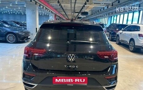 Volkswagen T-Roc I, 2022 год, 2 099 000 рублей, 4 фотография