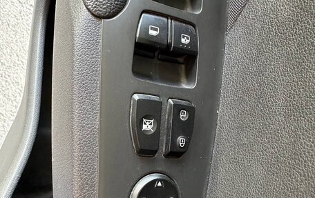 Hyundai Solaris II рестайлинг, 2017 год, 1 370 000 рублей, 10 фотография