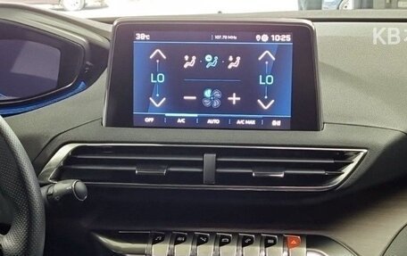 Peugeot 3008 II, 2022 год, 1 859 000 рублей, 8 фотография