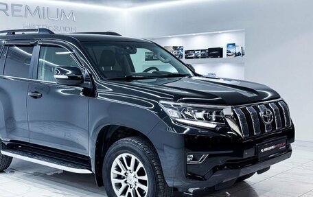 Toyota Land Cruiser Prado 150 рестайлинг 2, 2018 год, 5 000 000 рублей, 6 фотография