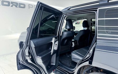 Toyota Land Cruiser Prado 150 рестайлинг 2, 2018 год, 5 000 000 рублей, 11 фотография