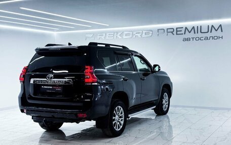 Toyota Land Cruiser Prado 150 рестайлинг 2, 2018 год, 5 000 000 рублей, 30 фотография