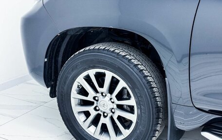 Toyota Land Cruiser Prado 150 рестайлинг 2, 2018 год, 5 000 000 рублей, 33 фотография