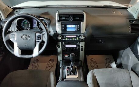 Toyota Land Cruiser Prado 150 рестайлинг 2, 2012 год, 2 370 000 рублей, 9 фотография
