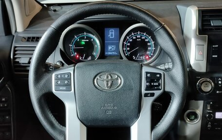 Toyota Land Cruiser Prado 150 рестайлинг 2, 2012 год, 2 370 000 рублей, 10 фотография