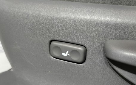 Toyota Land Cruiser Prado 150 рестайлинг 2, 2012 год, 2 370 000 рублей, 18 фотография