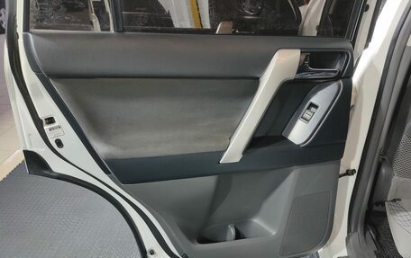 Toyota Land Cruiser Prado 150 рестайлинг 2, 2012 год, 2 370 000 рублей, 22 фотография