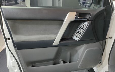 Toyota Land Cruiser Prado 150 рестайлинг 2, 2012 год, 2 370 000 рублей, 20 фотография