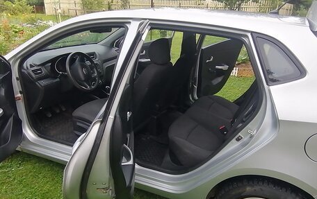 KIA Rio III рестайлинг, 2013 год, 700 000 рублей, 4 фотография