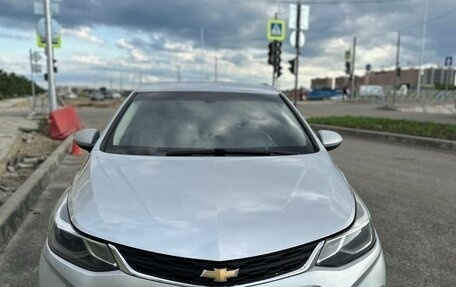 Chevrolet Cruze II, 2017 год, 950 000 рублей, 2 фотография
