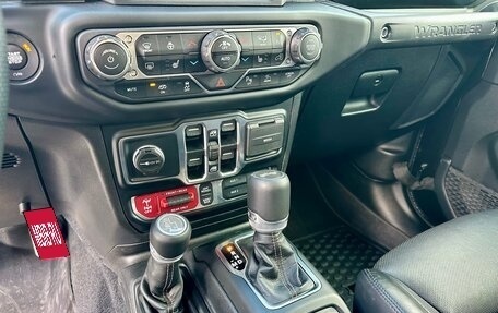 Jeep Wrangler, 2021 год, 13 000 000 рублей, 17 фотография