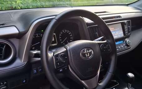 Toyota RAV4, 2018 год, 2 000 000 рублей, 10 фотография