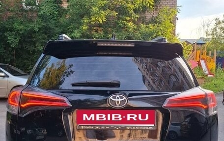 Toyota RAV4, 2018 год, 2 000 000 рублей, 17 фотография