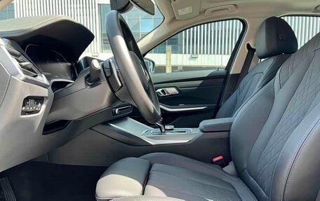 BMW 3 серия, 2022 год, 3 050 000 рублей, 11 фотография