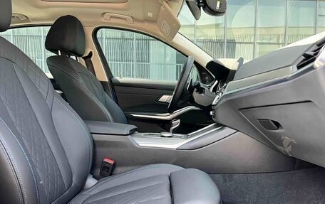 BMW 3 серия, 2022 год, 3 050 000 рублей, 16 фотография