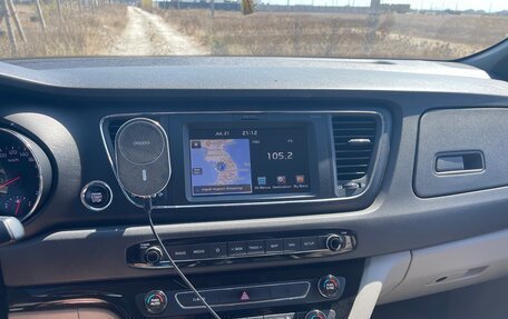 KIA Carnival III, 2017 год, 2 950 000 рублей, 13 фотография