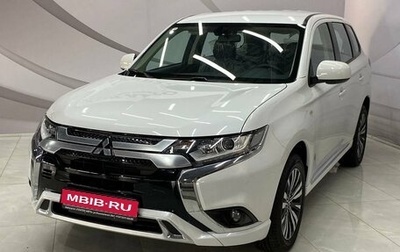 Mitsubishi Outlander III рестайлинг 3, 2022 год, 2 649 000 рублей, 1 фотография